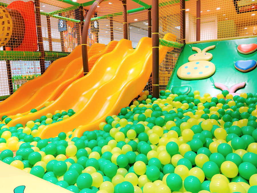 雨の日でも安心！北九州市で子供と遊ぶなら「ザキッズ リバーウォーク